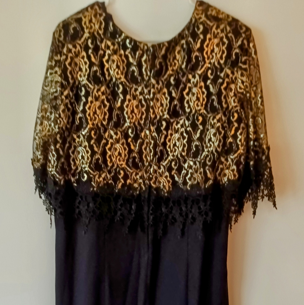 Elegant Black and Gold Lace Top Dress Size 20